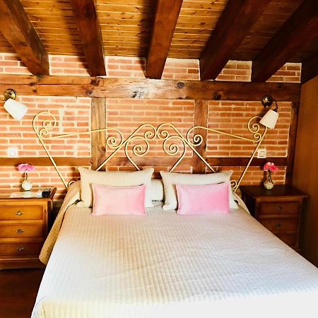 Hostal Segovia Adults Only Zewnętrze zdjęcie
