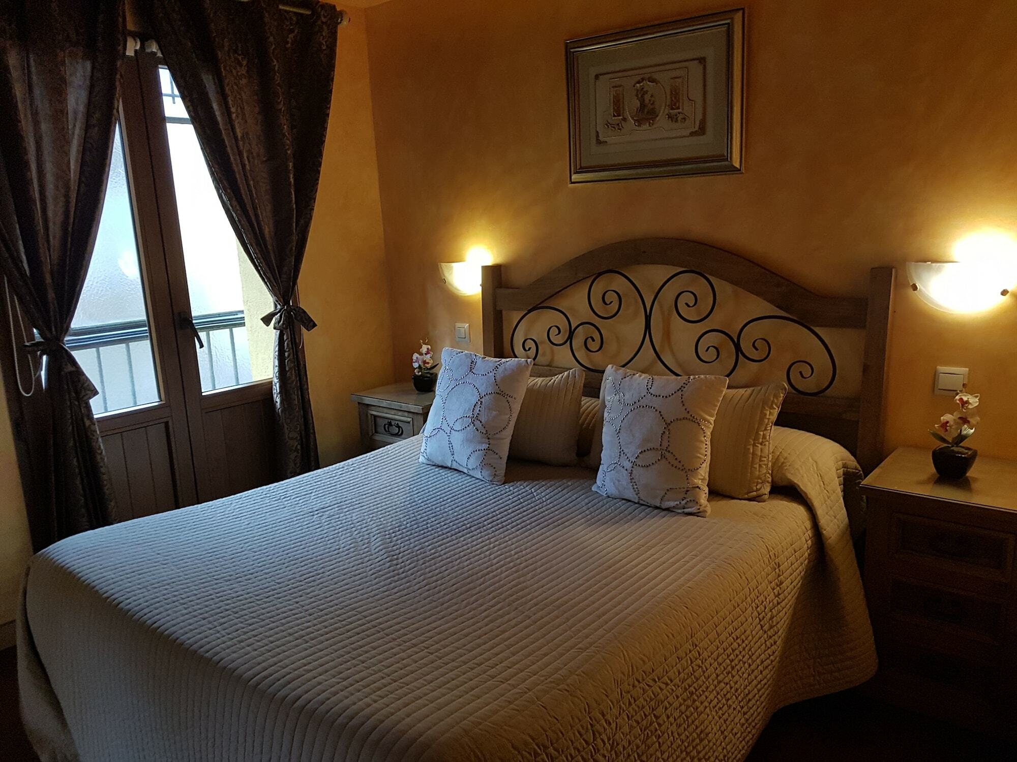 Hostal Segovia Adults Only Zewnętrze zdjęcie